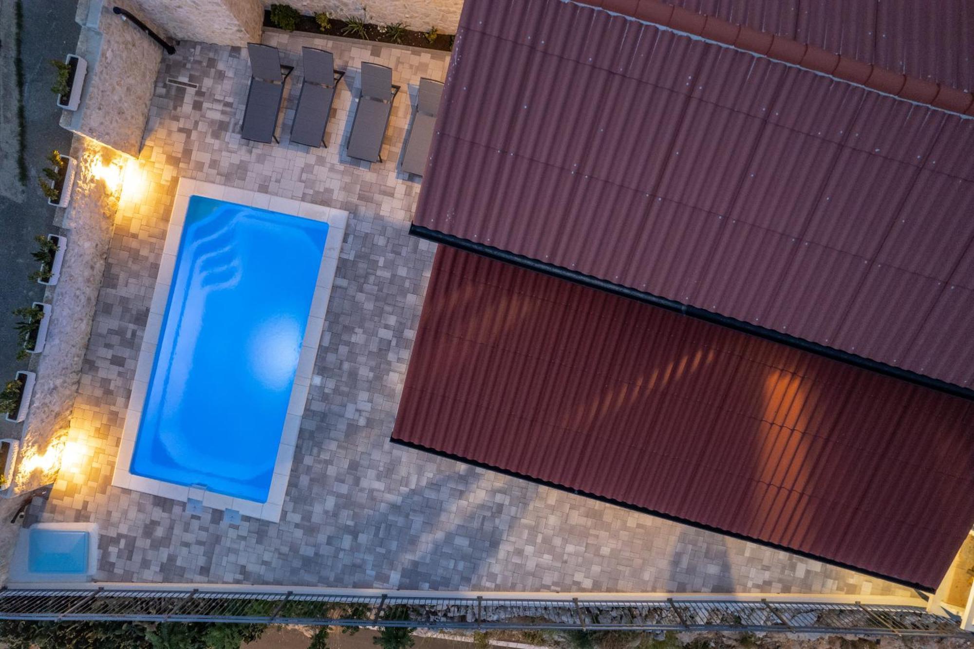 Villa Kamia With Private Heated Pool And Electric Vehicle Adapter Zubovici Exterior photo